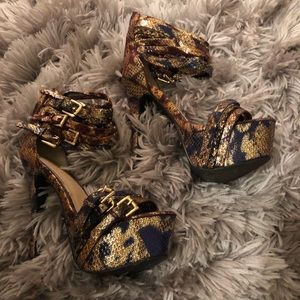 Open-toe Platform Sandals